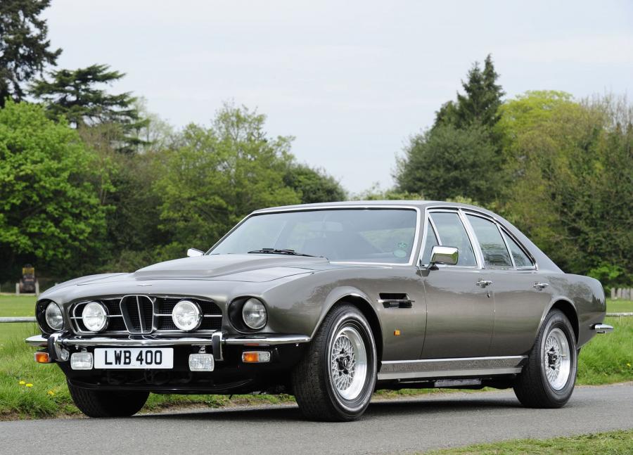  Aston Martin Lagonda V8 Saloon 1974 года  (фото 8 из 15)